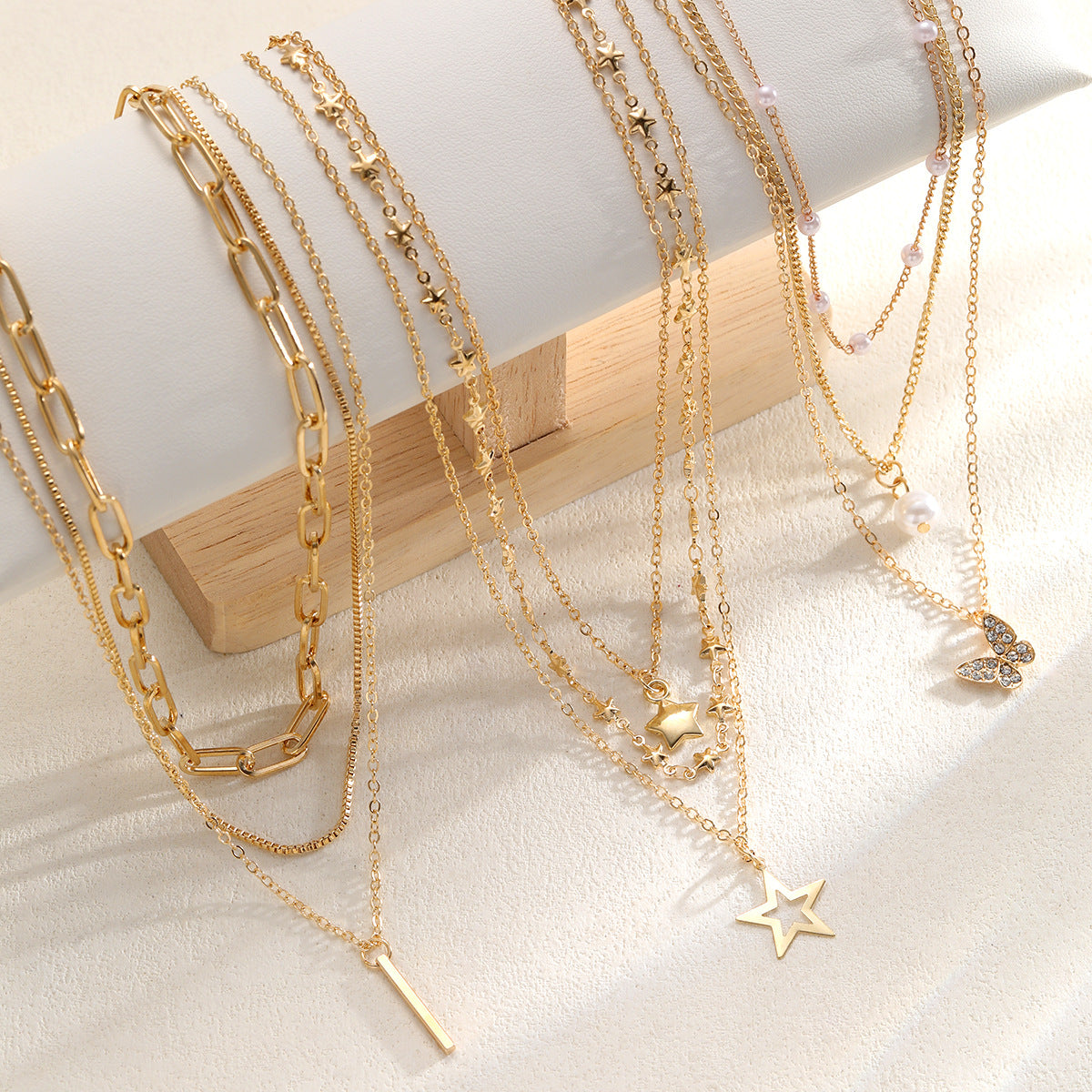 Wholesale Five-pointed star butterfly necklace set