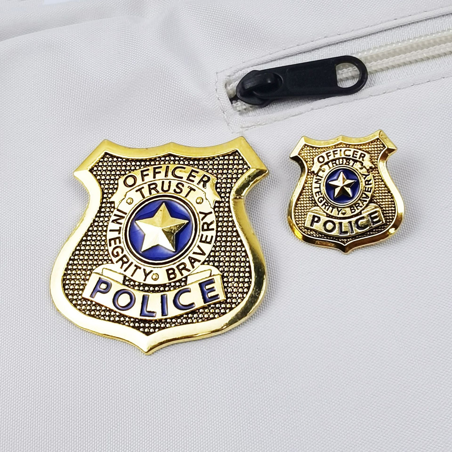Wholesale Golden cartoon police officer badge accessory badge OLY Exclusive
