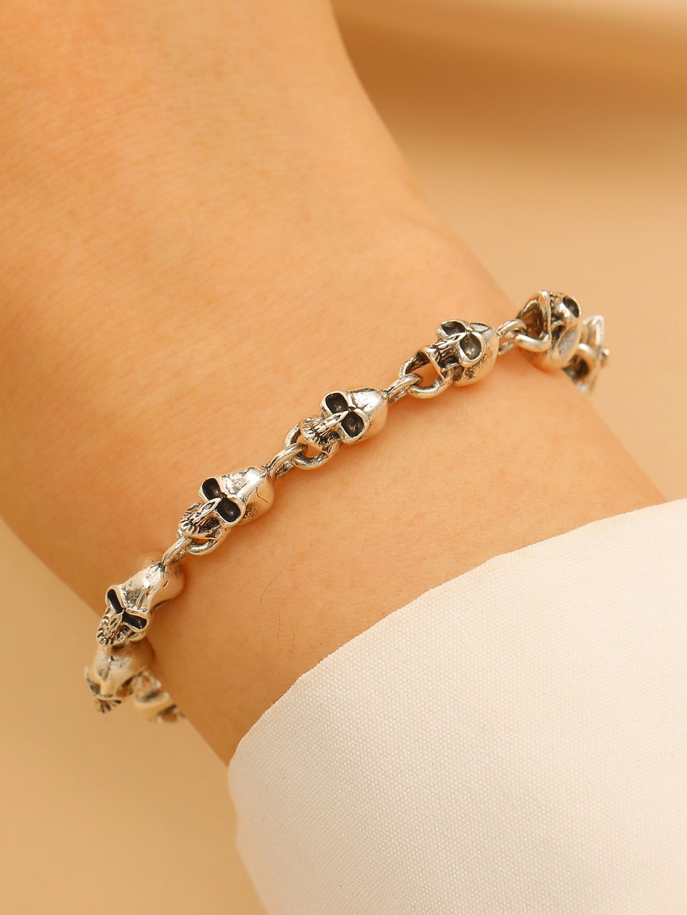 Wholesale Gothic Skull Bangle Bracelet Retro Dark Punk Style Antique Silver Alloy Unisex Fashion Jewelry Accessory