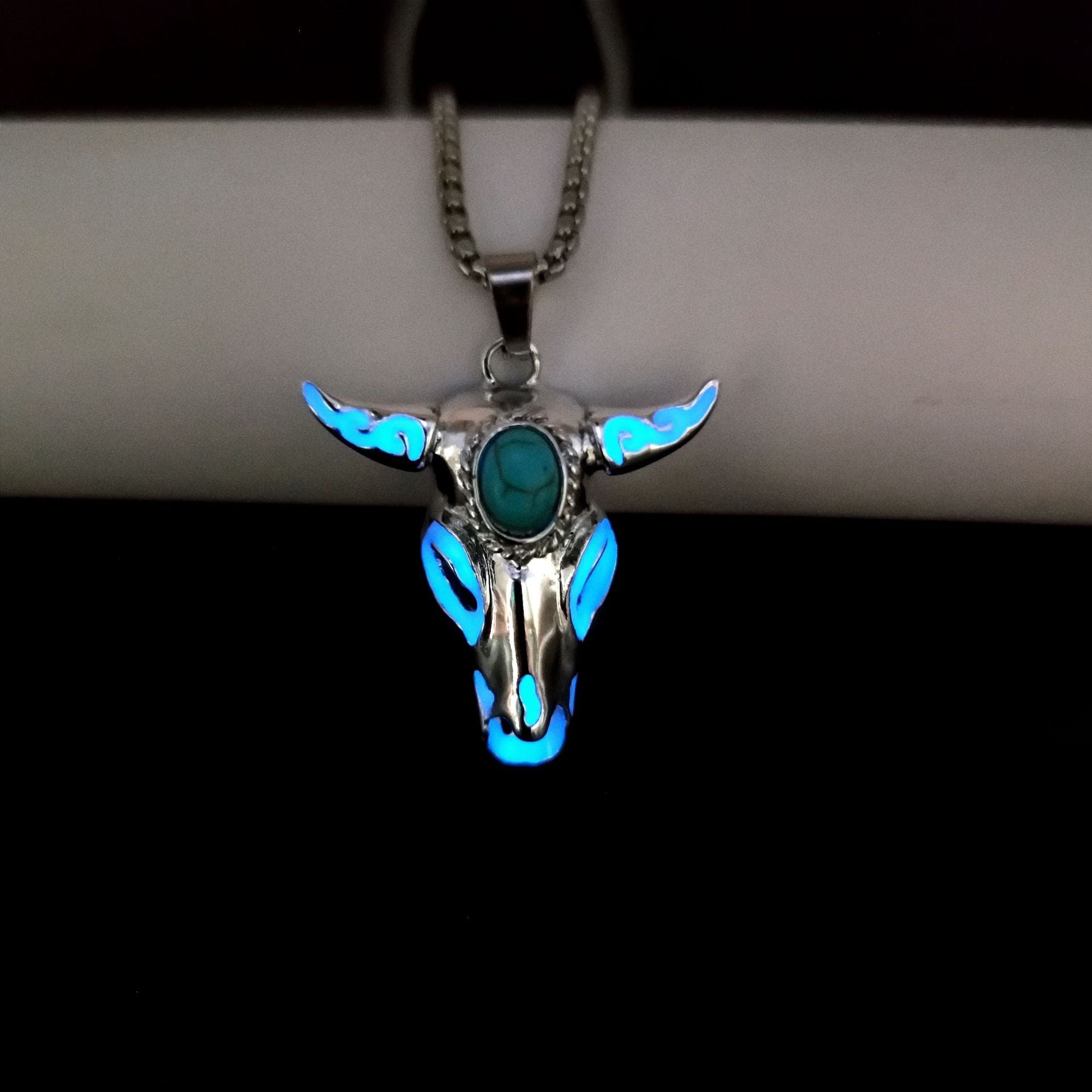 Wholesale Turquoise Skull Bull Head Stainless Steel Glowing Necklace