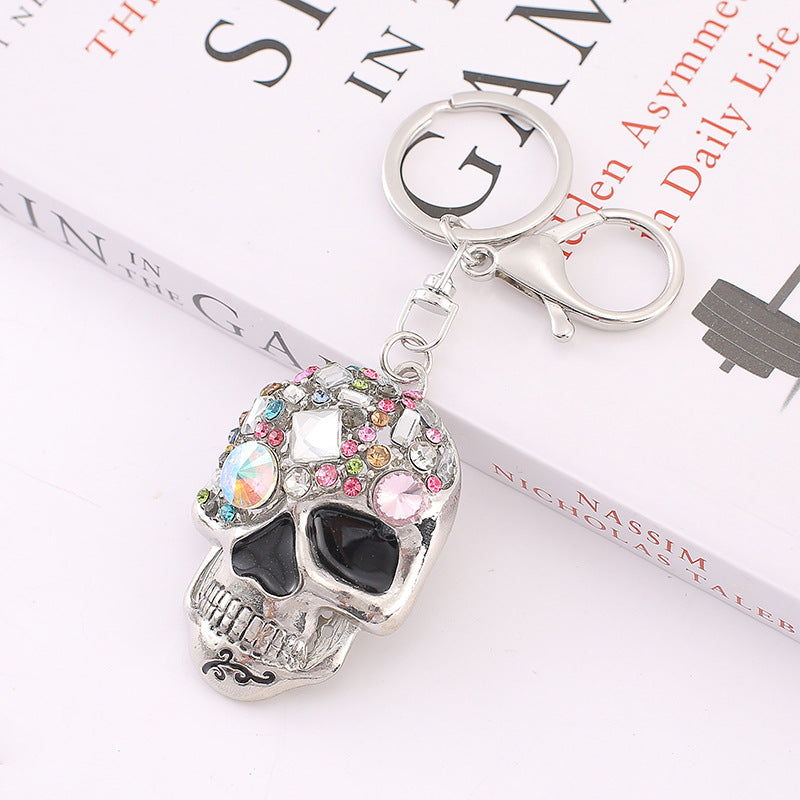 Keychain de calavera de diamano de diamante de diamano de color de aleación de aleación de aleación de zinc