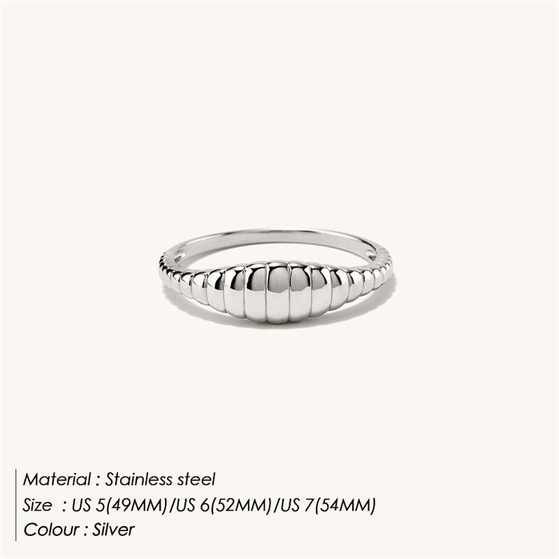 Wholesale Stainless steel gold-plated simple fashion style couple ring