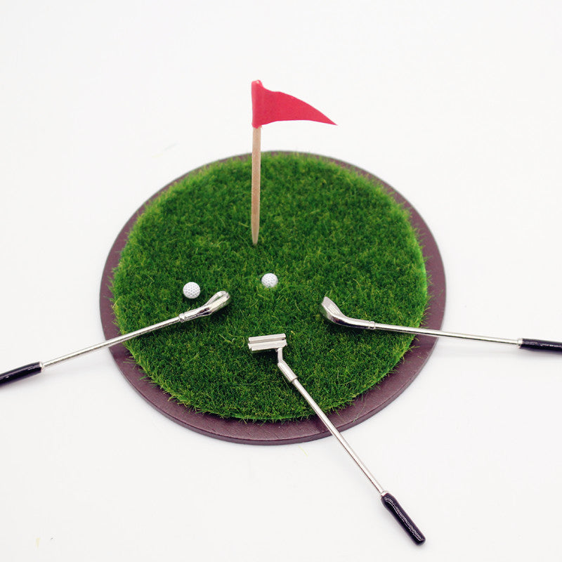 Wholesale Dollhouse Doll House Mini Golf Clubs Grass Model BJD Miniature Scene Prop Model Accessories