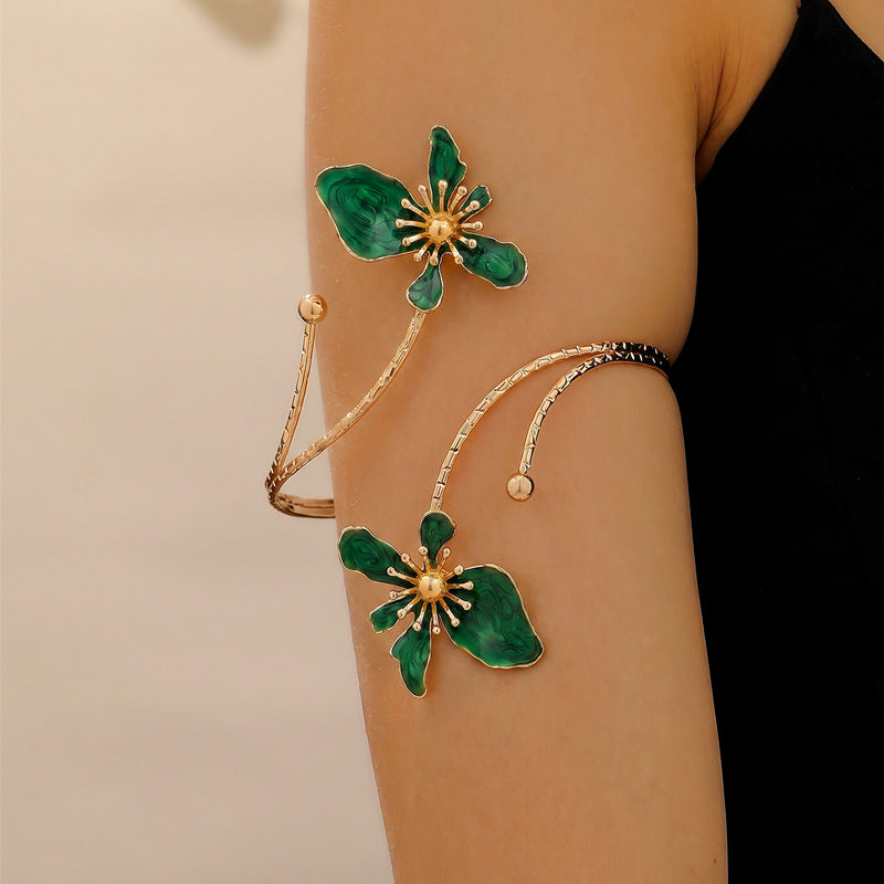 Wholesale Gold Butterfly Rhinestone Open Arm Cuff Metal Flower Hollow Design Fashion Jewelry Accessory Everyday Wear Gift Boutique Resale