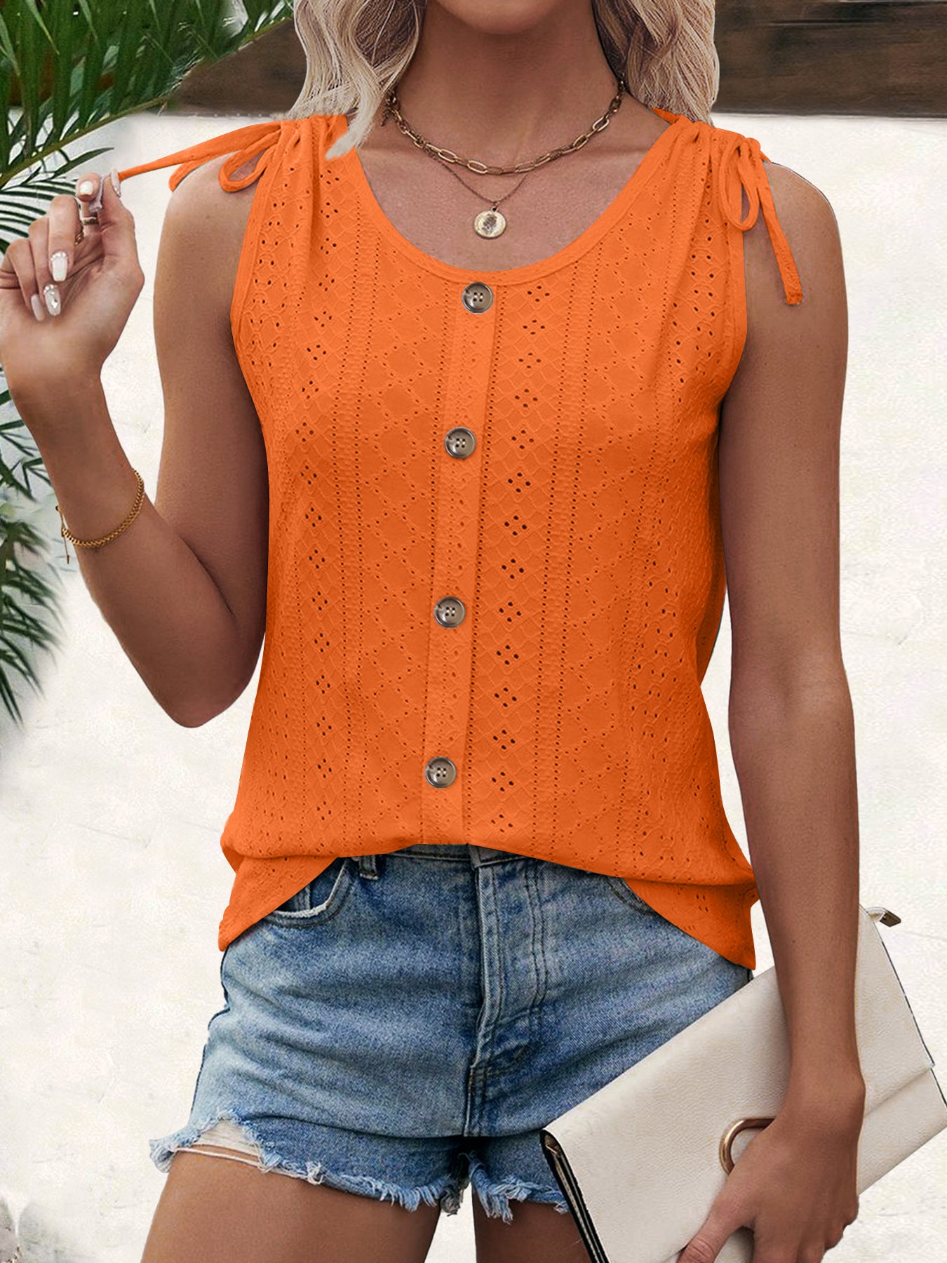 Wholesale spring and summer women's casual solid color U-collar vest T