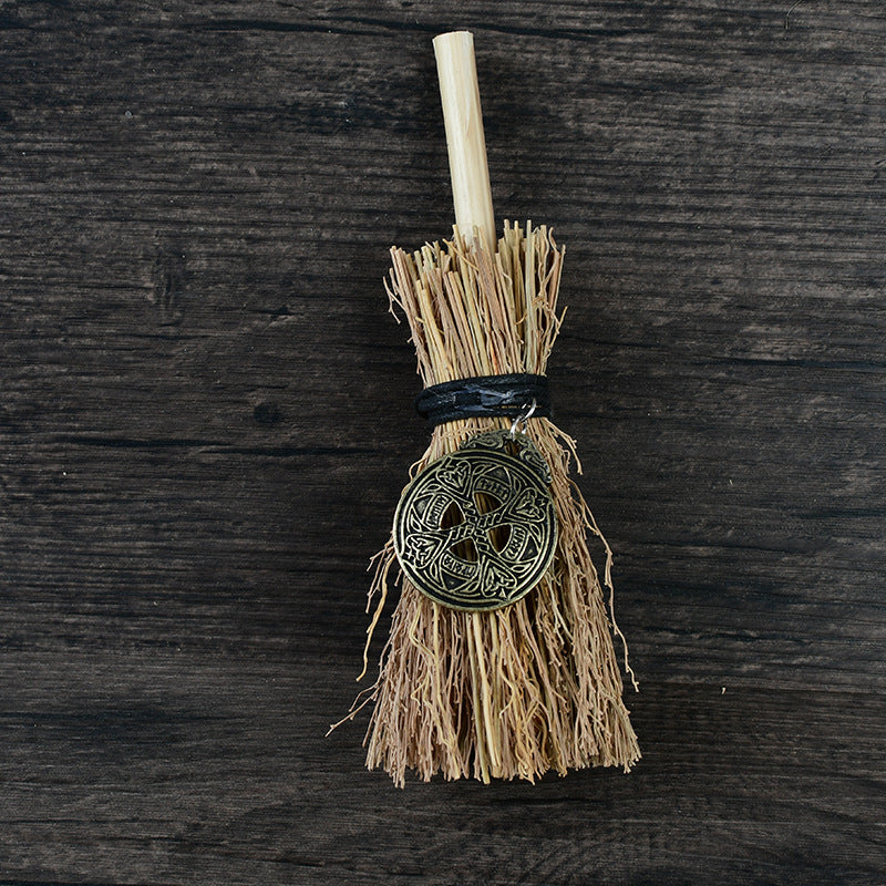 Wholesale mini broom pendant