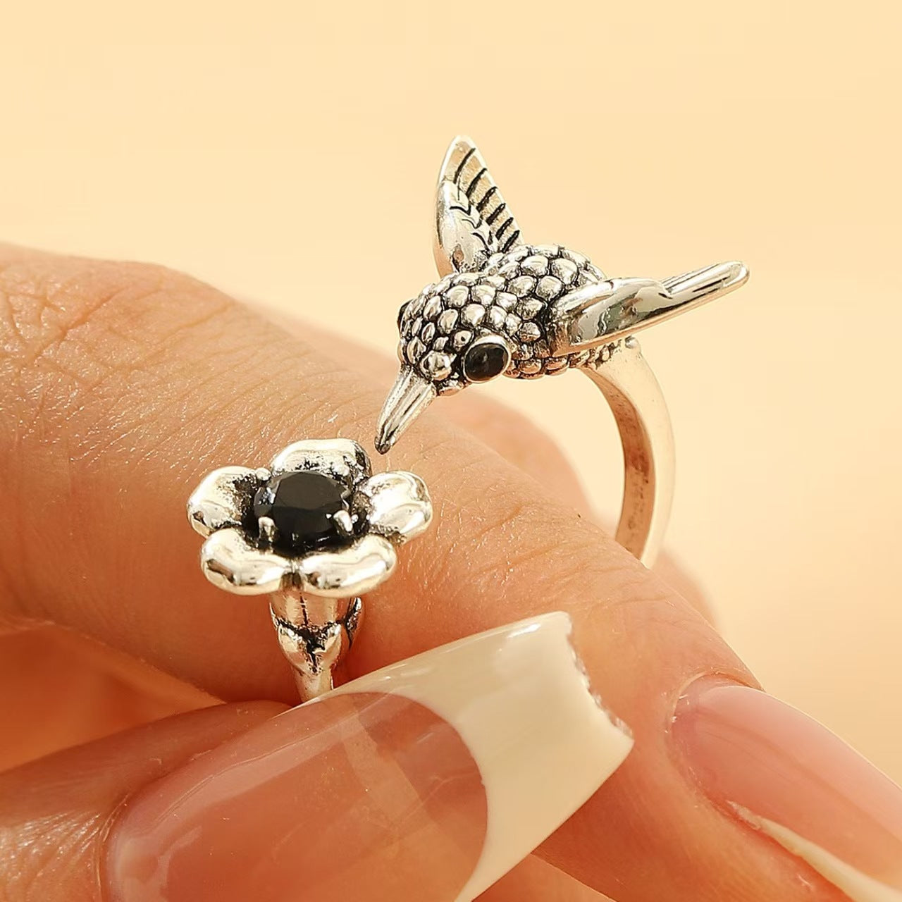 Wholesale Retro creative flying bird ring for women