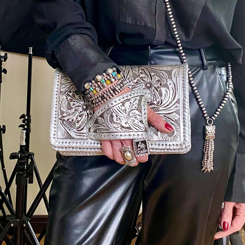 Wholesale PU Silver Embossed Trendy Western Retro Clutch Handbag With Braided Pattern Boutique Evening Party Bag For Women