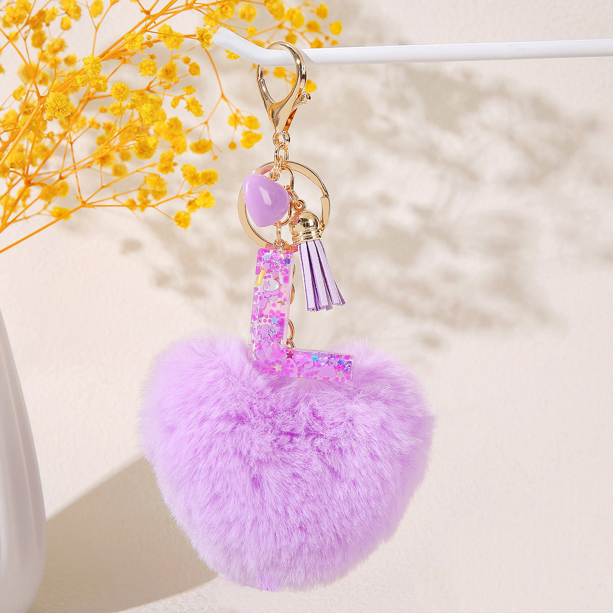 Wholesale in stock Love Shape Hair Ball Letter Keychain Wholesale Glue Sequins 26 Letter Key Ring Girl Backpack Decoration