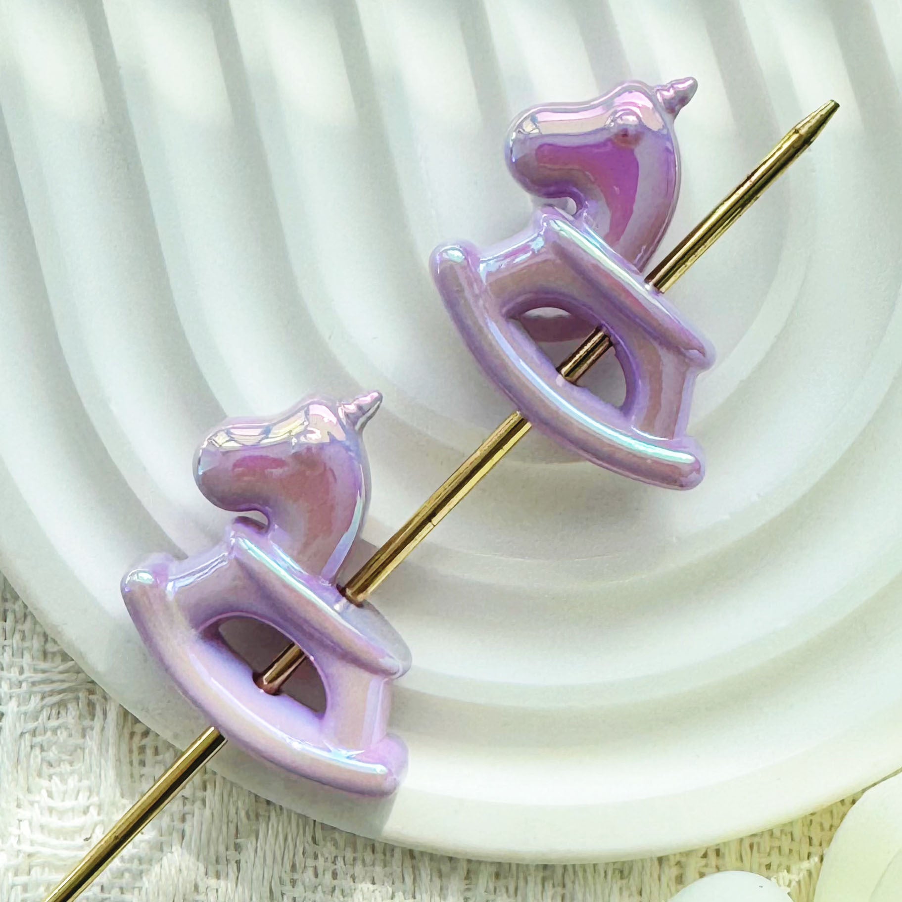 Wholesale 10pcs  Colorful cute cartoon pony Acrylic Beads