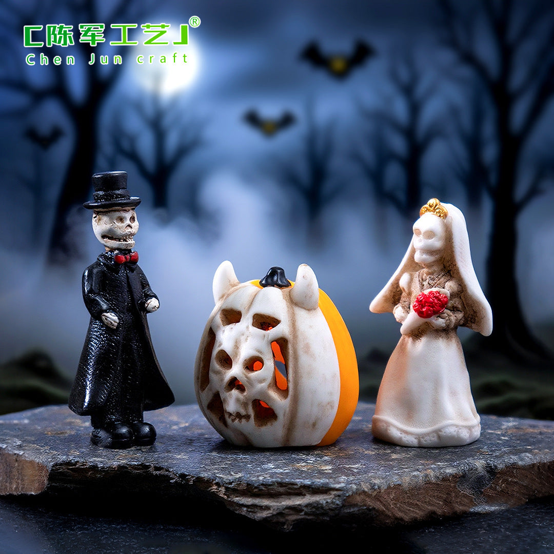 Wholesale Resin Skeleton Couple Cartoon Figurine  Desktop Decoration for Party Resale