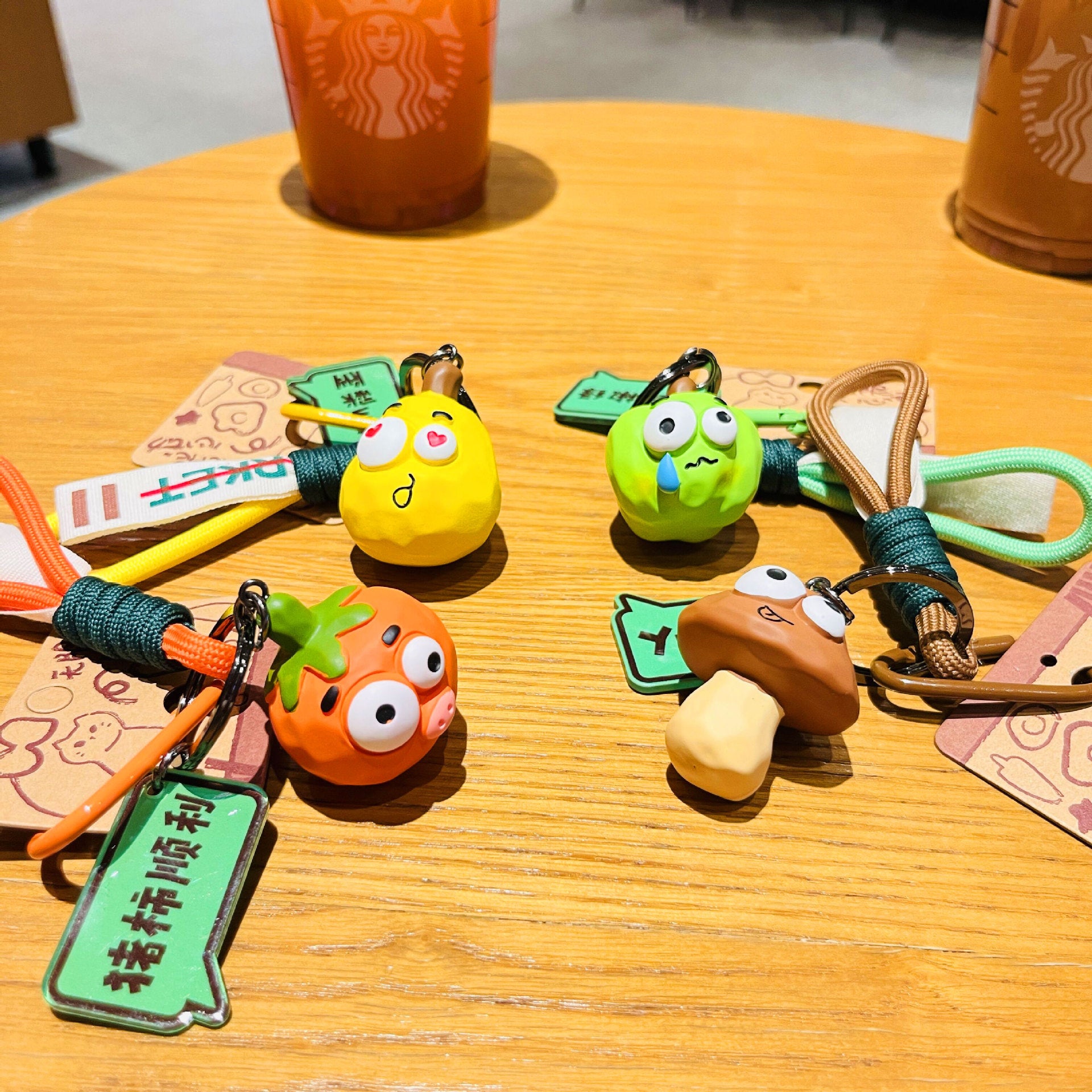 Wholesale Creative Wood Carving Wind Vegetable and Fruit Series Resin Key Chain