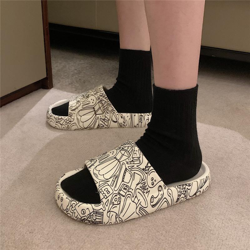 Wholesale Summer PVC Personalized Graffiti Thick Bottom Slippers
