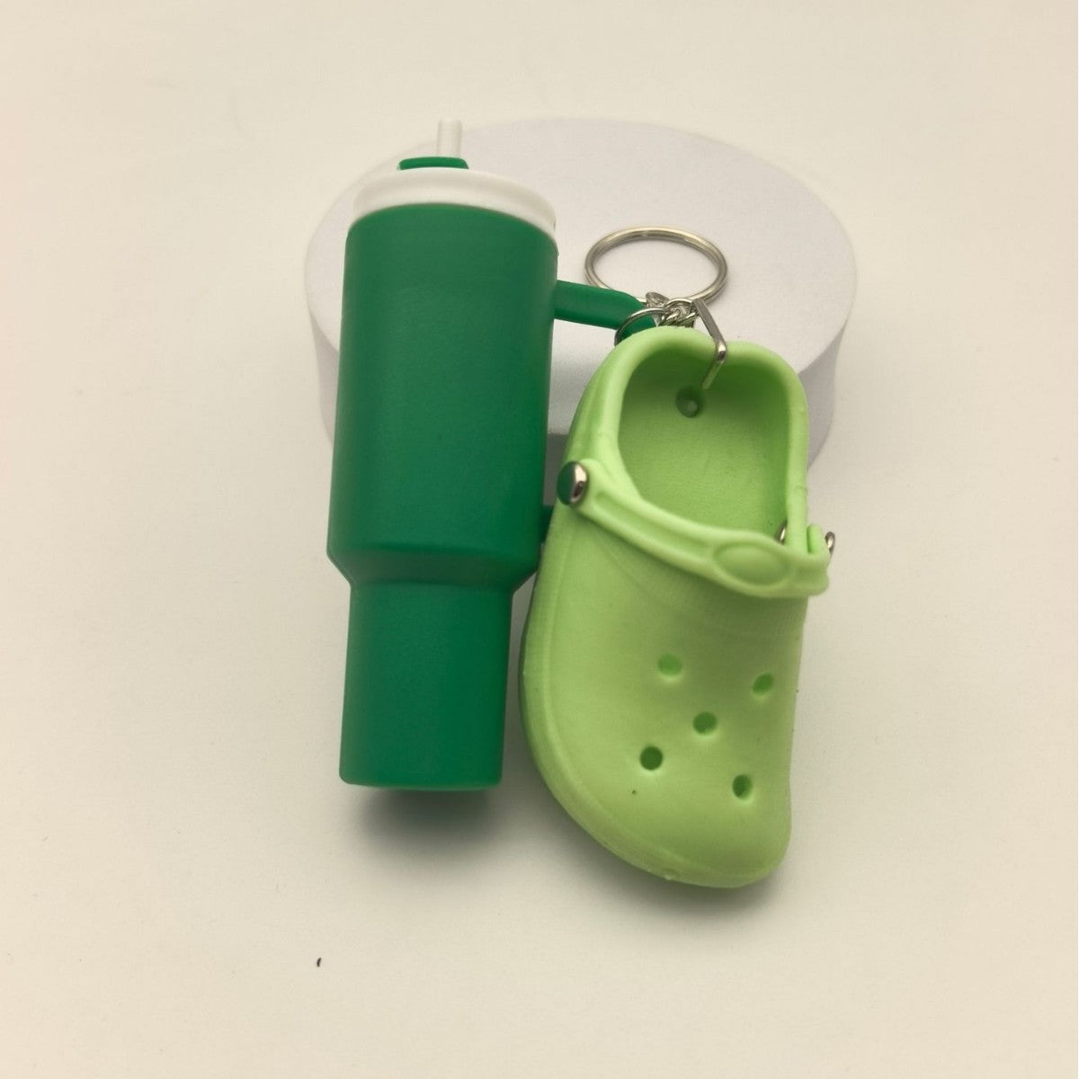 Wholesale New Ice Cup Keychain and Mini Hole Shoes Keychain Combination Pendant Set Can Wrap
