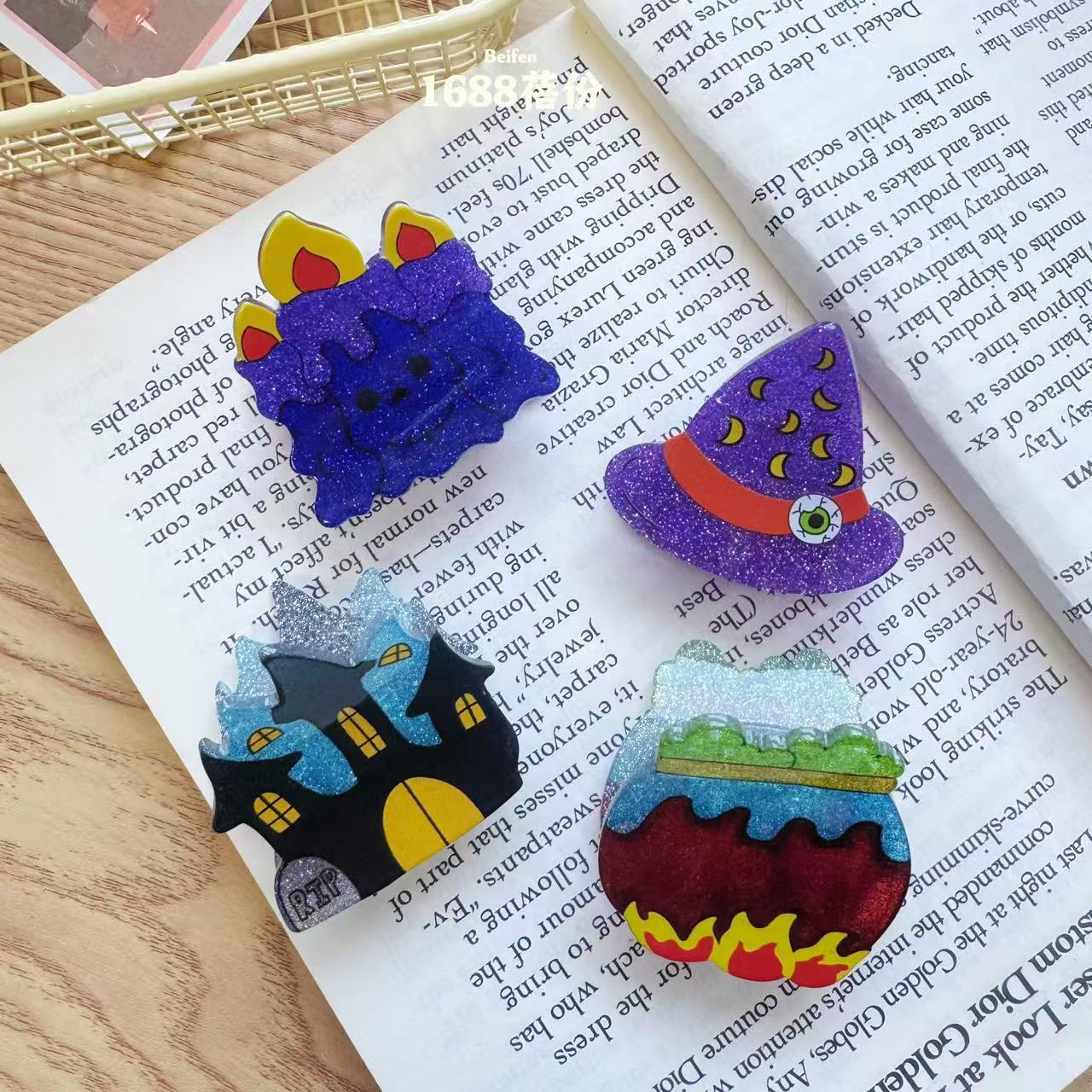 Wholesale  Dark Cartoon Hair Claw Clip Pumpkin Ghost Skull Design PVC Small Hair Accessory For Holiday Party Styling