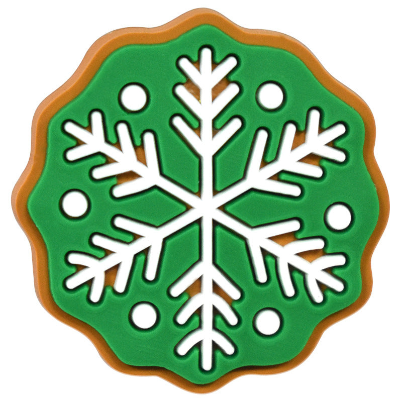 Wholesale Random 100pcs Winter Series Snowflake Christmas Hole Shoes DIY Shoes Decoration PVC Shoe Buckles