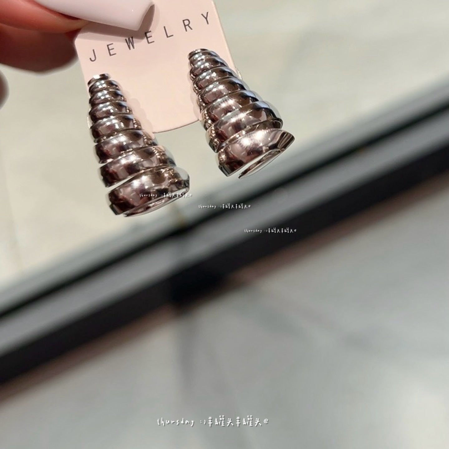 Wholesale Exaggerated glossy metal circle earrings