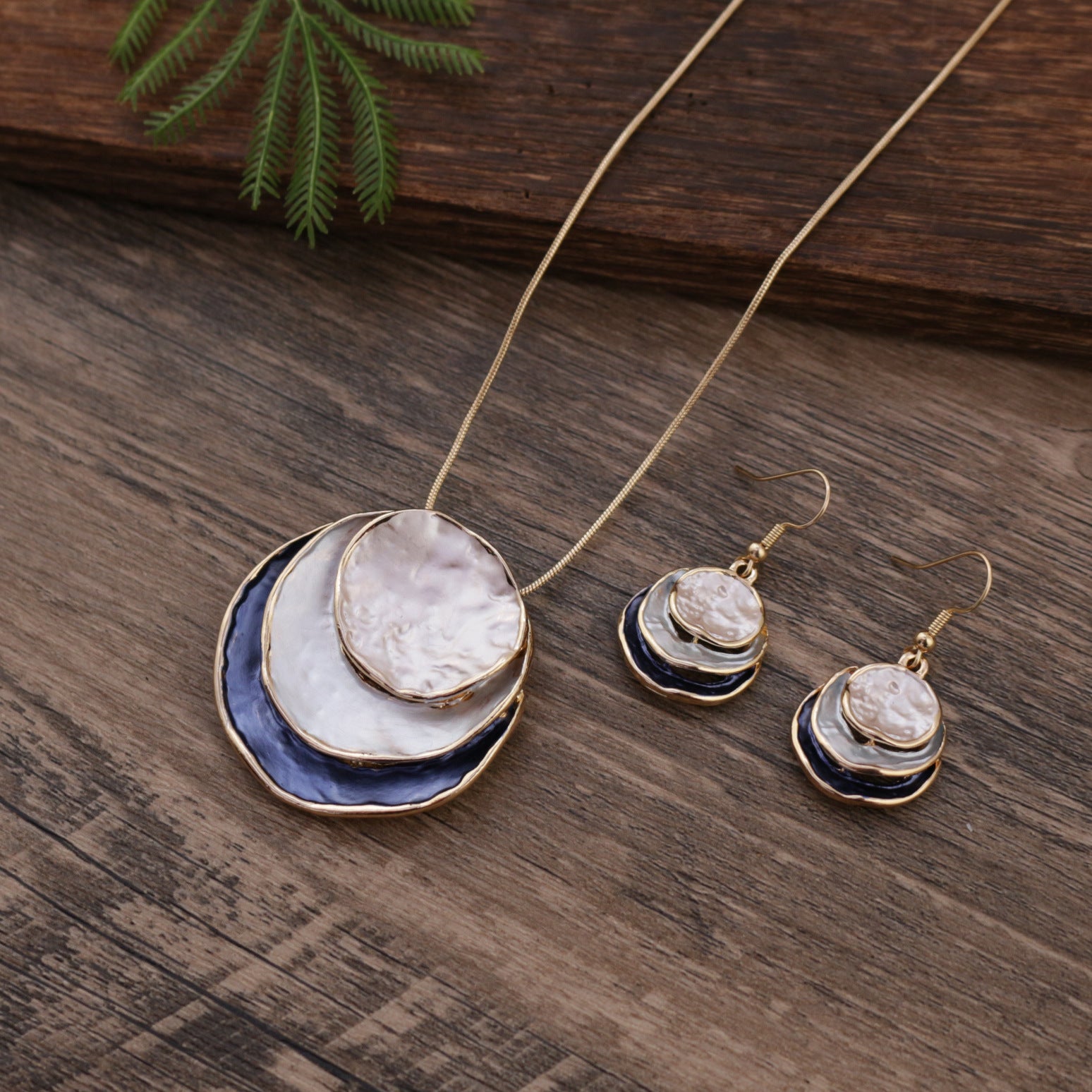 Wholesale Zinc Alloy Color Painting Oil Three-layer Ring Hollow Necklace Earring Set