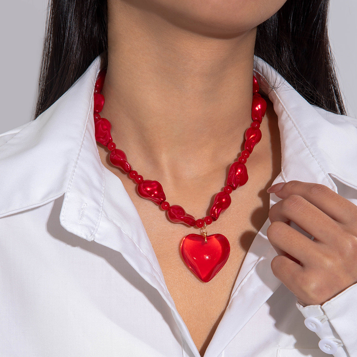 Wholesale Red Heart Geometric Crushed Stone Valentine' s Day Acrylic Necklace