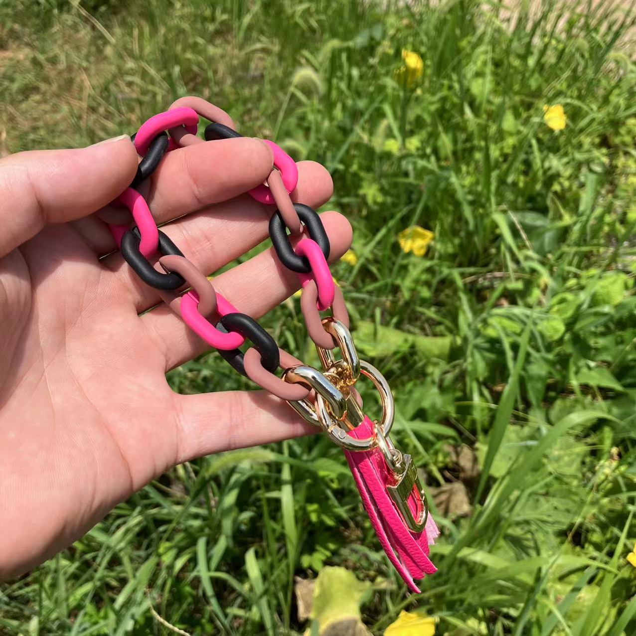 Wholesale Acrylic Colorful Bracelet Keychain