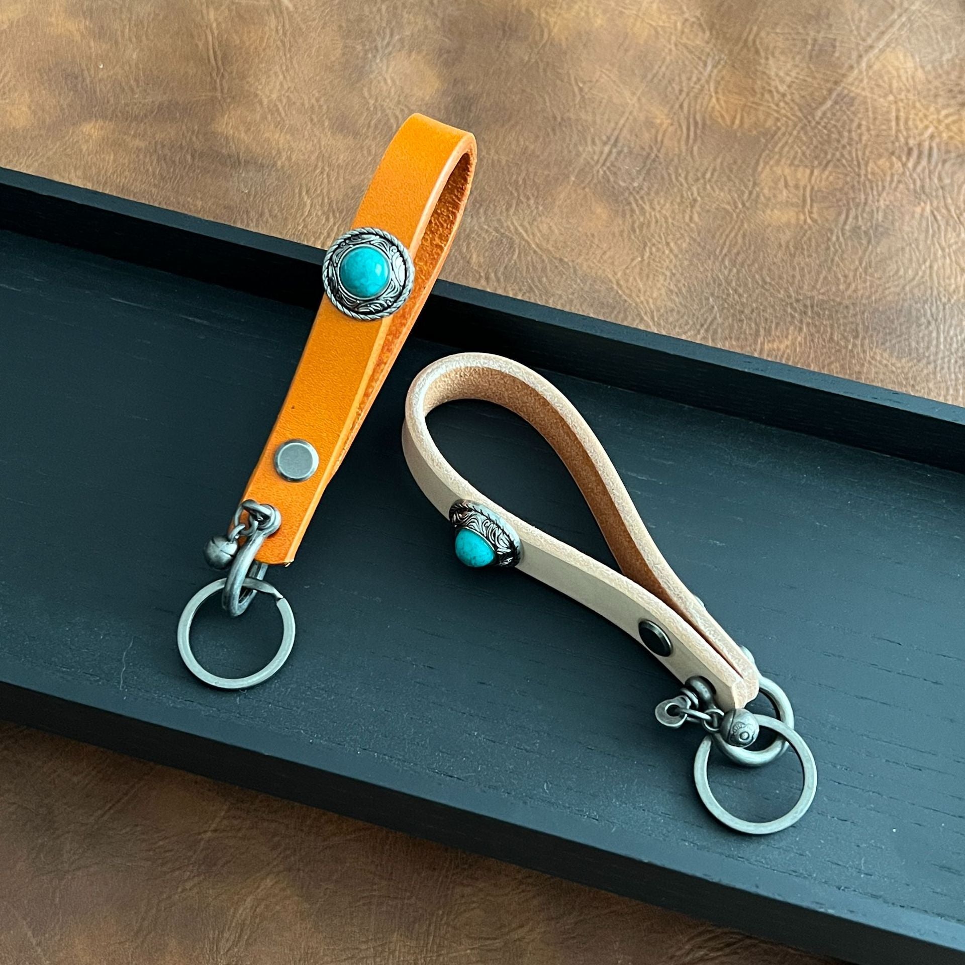 Wholesale Cowhide Genuine Leather Turquoise Keychains