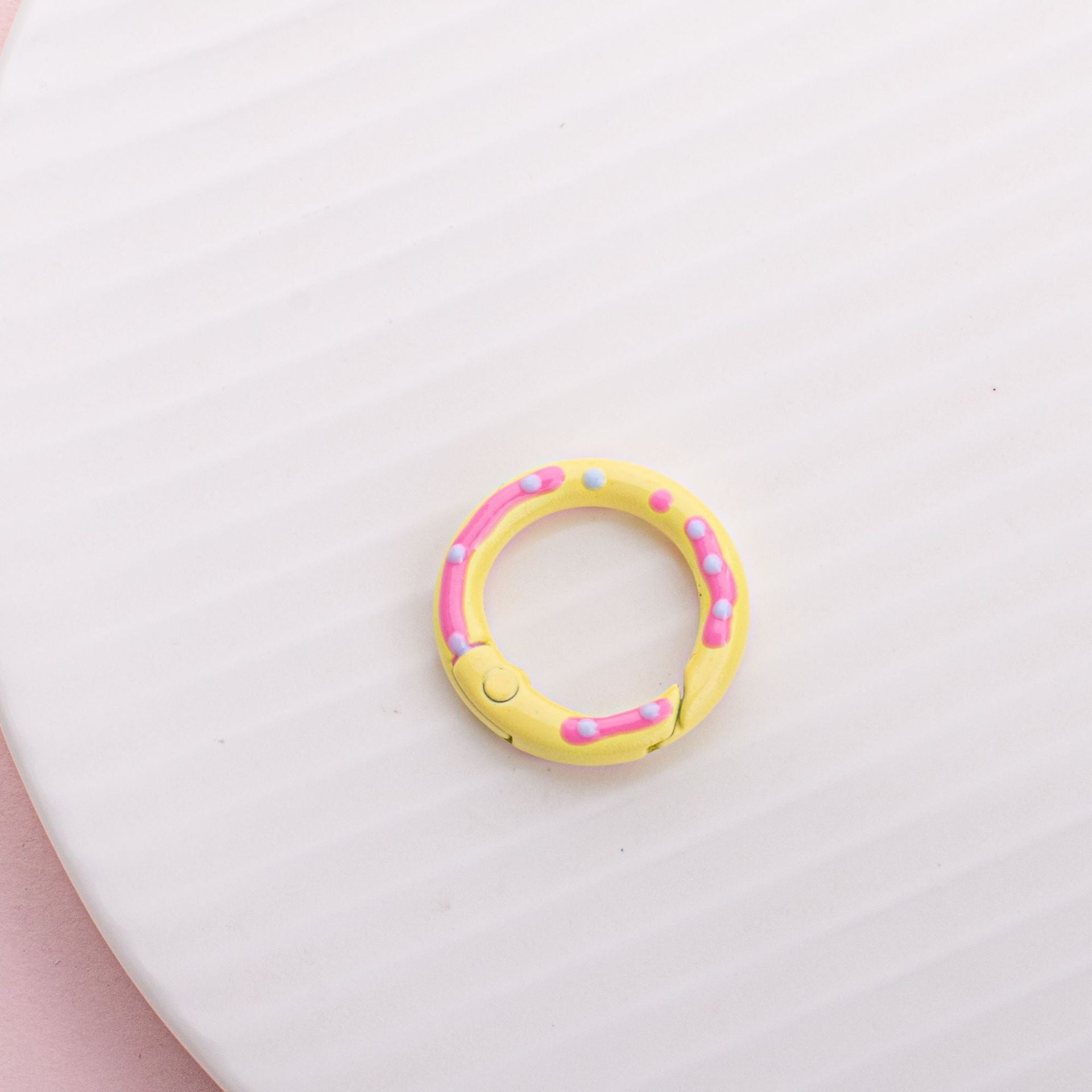 Wholesale Childlike Spring Buckle Double-sided Paint Hand-painted Colorful Polka Dot Round Alloy Keychain