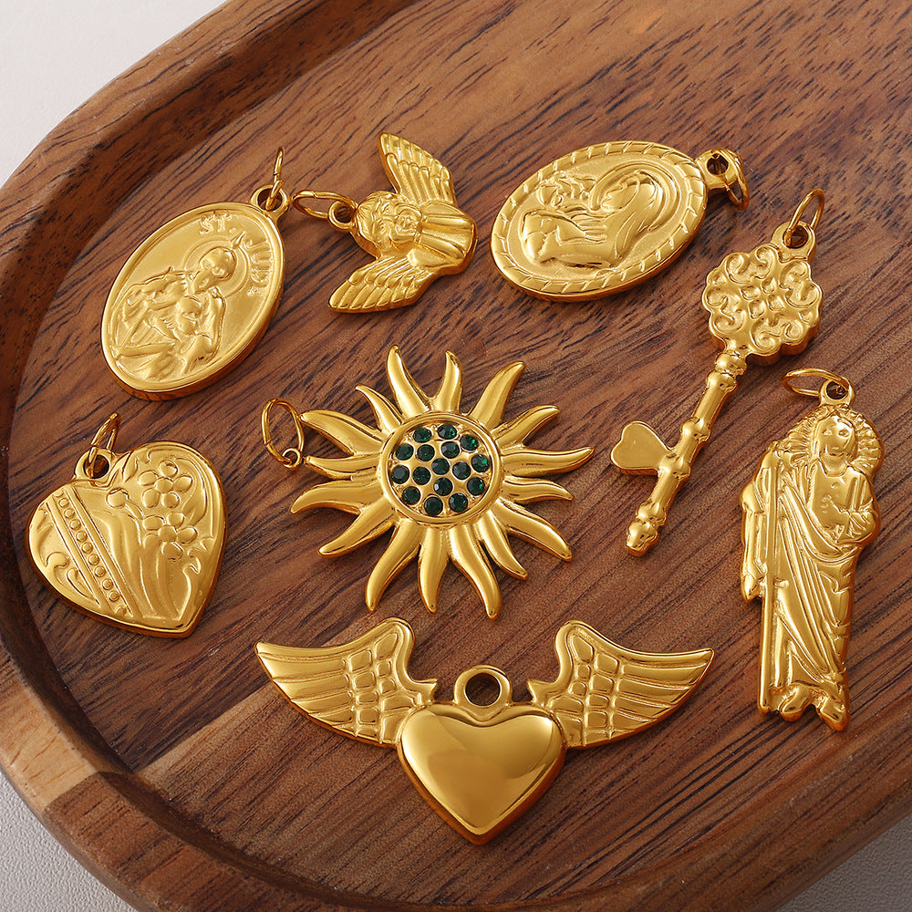 Wholesale Ocean style retro key heart-shaped stainless steel necklace pendant accessories
