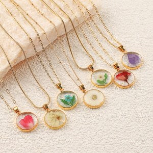 Wholesale 5pcs/pack Birthday Flower Plant Specimen Resin Dry Flower Necklace