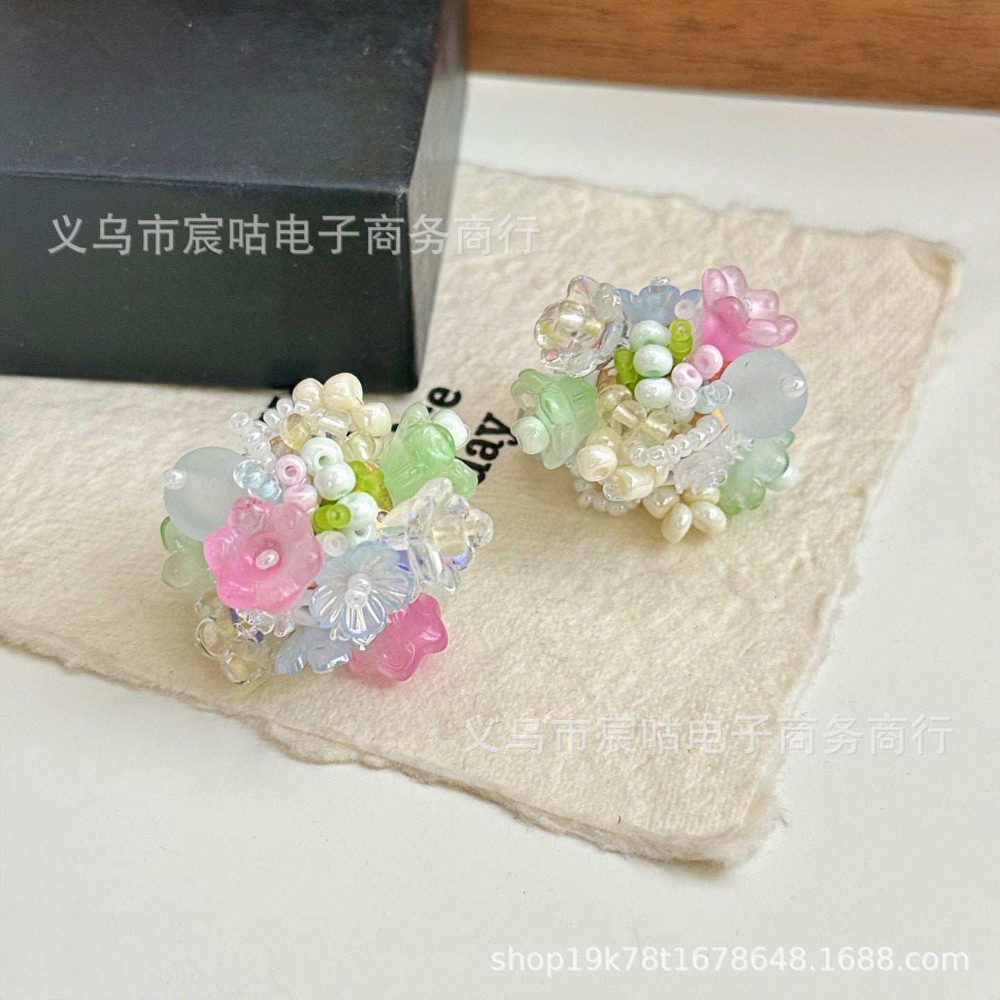Wholesale 2pcs Pink and Green Fresh Flower Cluster Clay Through-Hole Beads DIY