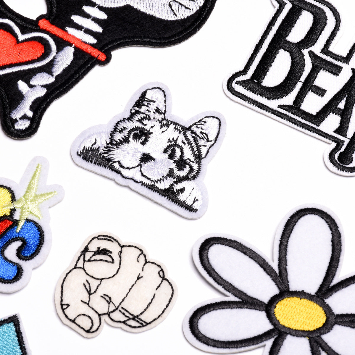 Wholesale Stylish Cartoon Embroidered Patches Floral Banana Letter Designs For Coats Decorative Craft Supply Gift