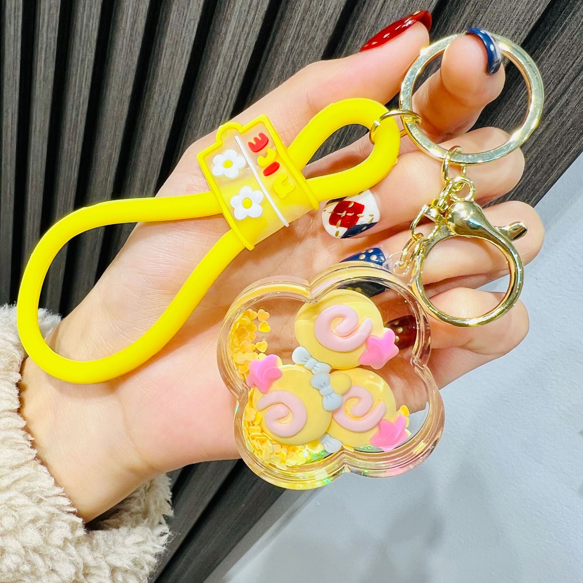 Llavero de anillo de anillo de bagel de aceite acrílico al por mayor