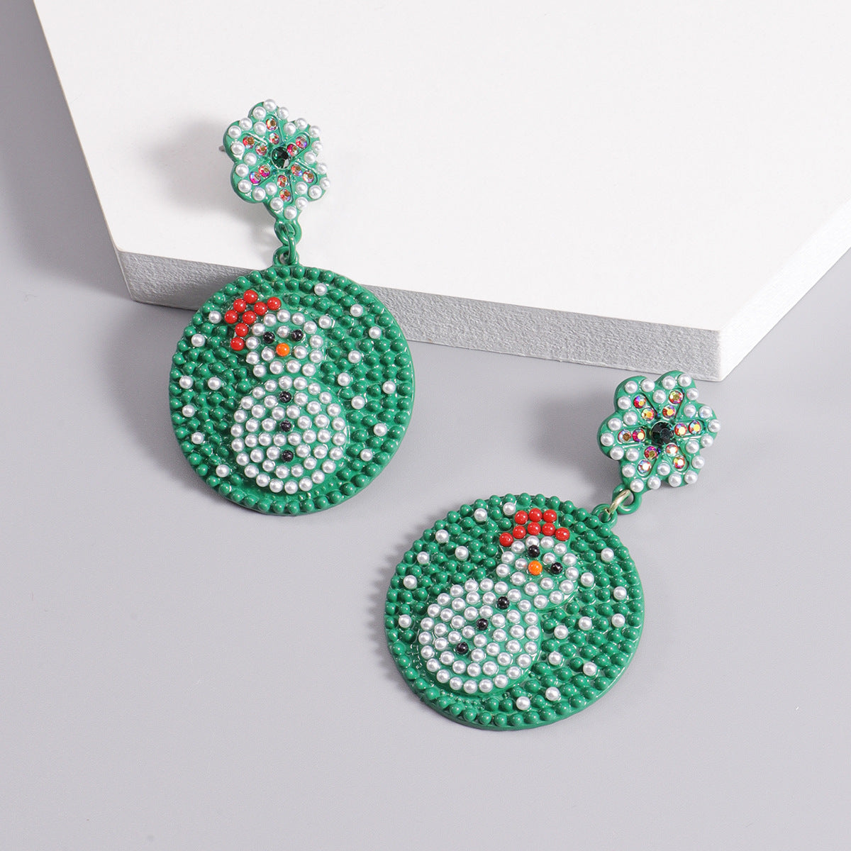 Wholesale Christmas Alloy Diamond Inlaid Rice Bead Christmas Snowflake Round Earrings