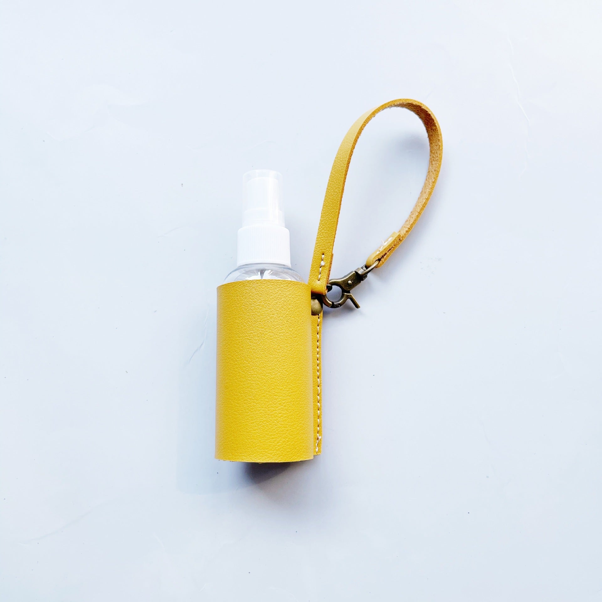 Wholesale PU Bottle Case Keychain