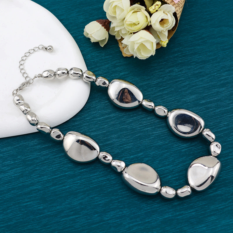 Wholesale Alloy Heavy-duty Light Luxury Imitation Pebble Shape Clavicle Necklace
