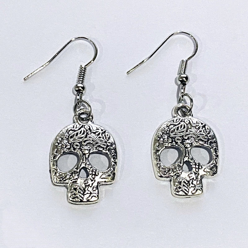 Wholesale Gothic Silver Skull Diamond Alloy Bracelet Set