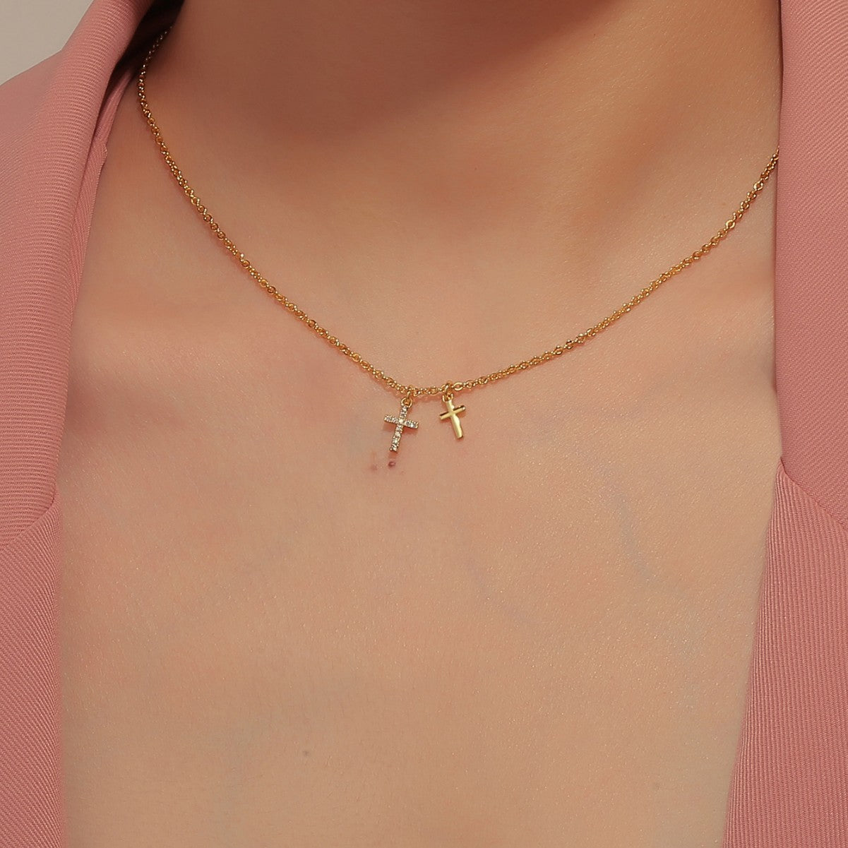 Wholesale Gold-plated zircon cross retro personality niche design necklace