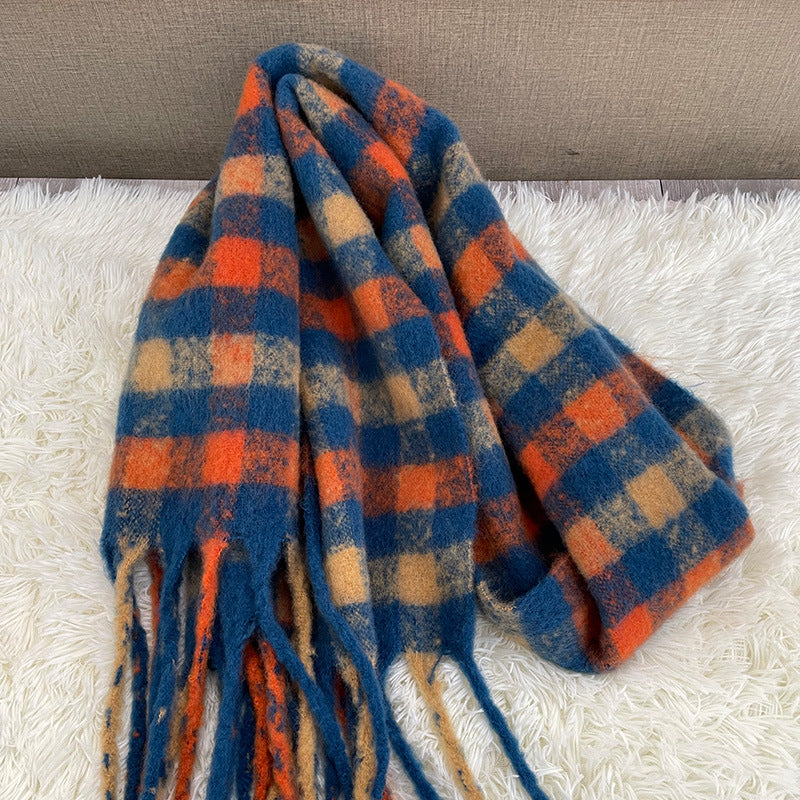 Wholesale Autumn and Winter Black and White Plaid Thickened Thermal Scarf