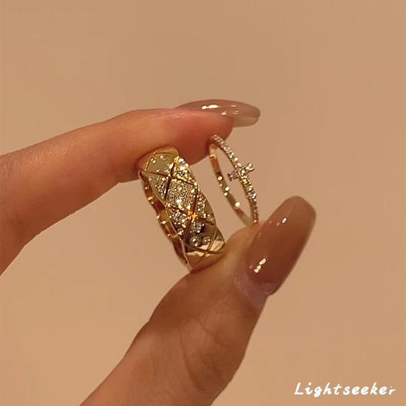 Wholesale Vintage diamond-encrusted quilted wide ring,  -inspired