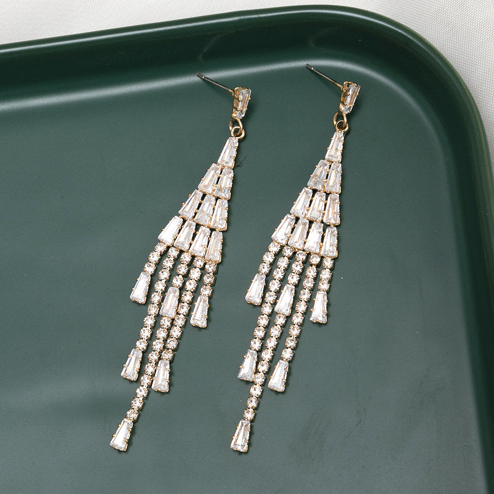 Wholesale Simple Zircon Trapezoid Dangling Tassel Rhinestone Gold-plated Claw Chain Earrings