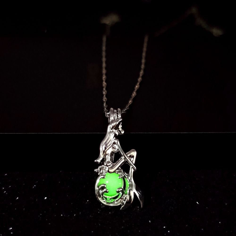 Wholesale Mermaid Night Light Glowing Alloy Necklace