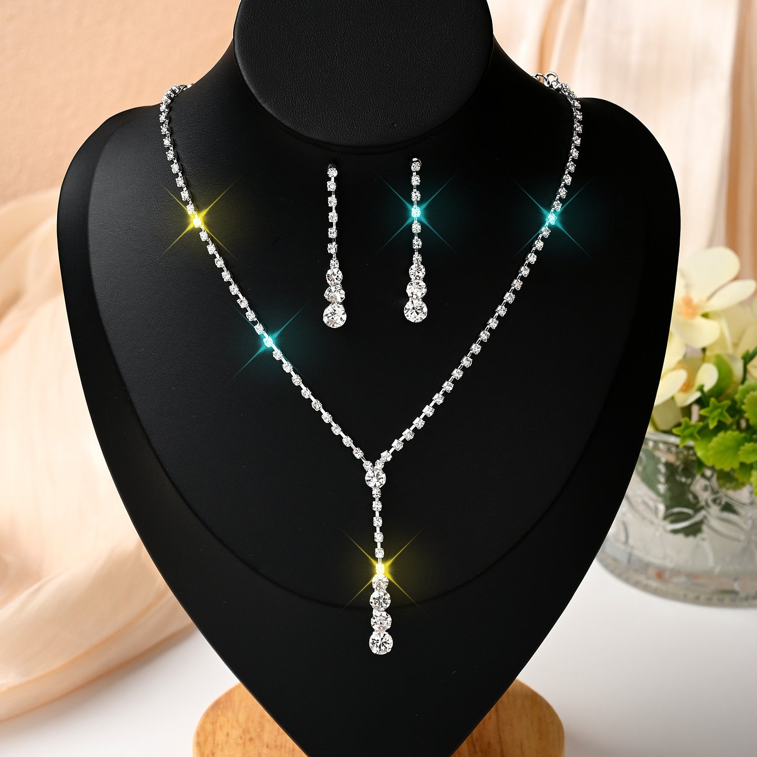 Wholesale Rhinestone Tassels Full of Claw Chains Clavicle Chains