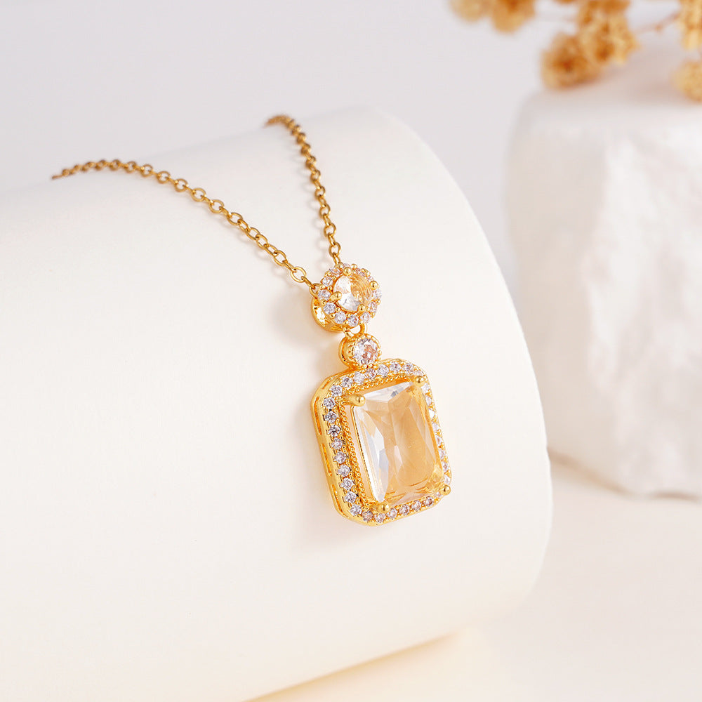 Wholesale Necklace Women' s Perfume Bottle Pendant Stainless Steel Clavicle Necklace