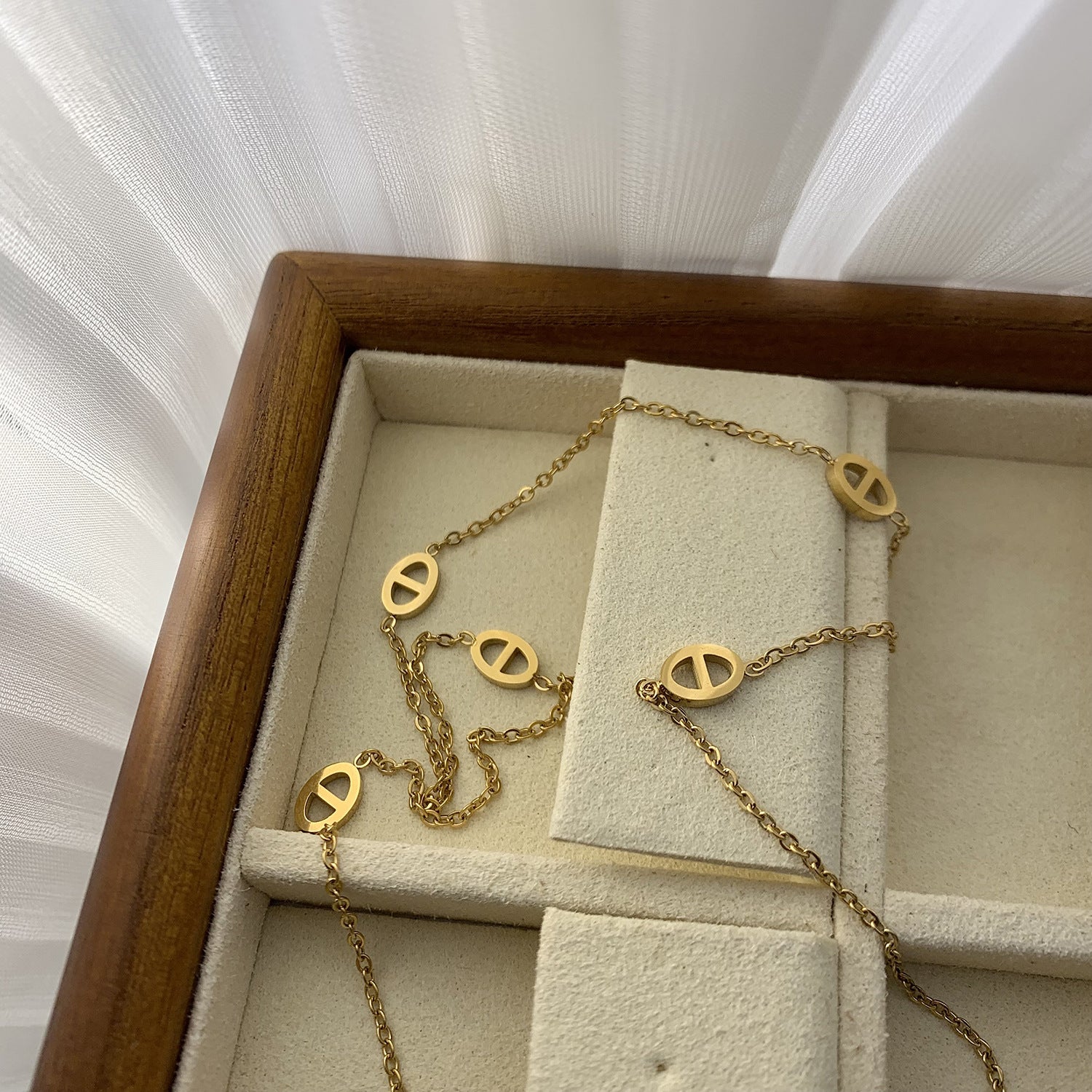 Wholesale Golden Pig Nose Titanium Steel Necklace Clavicle Chain