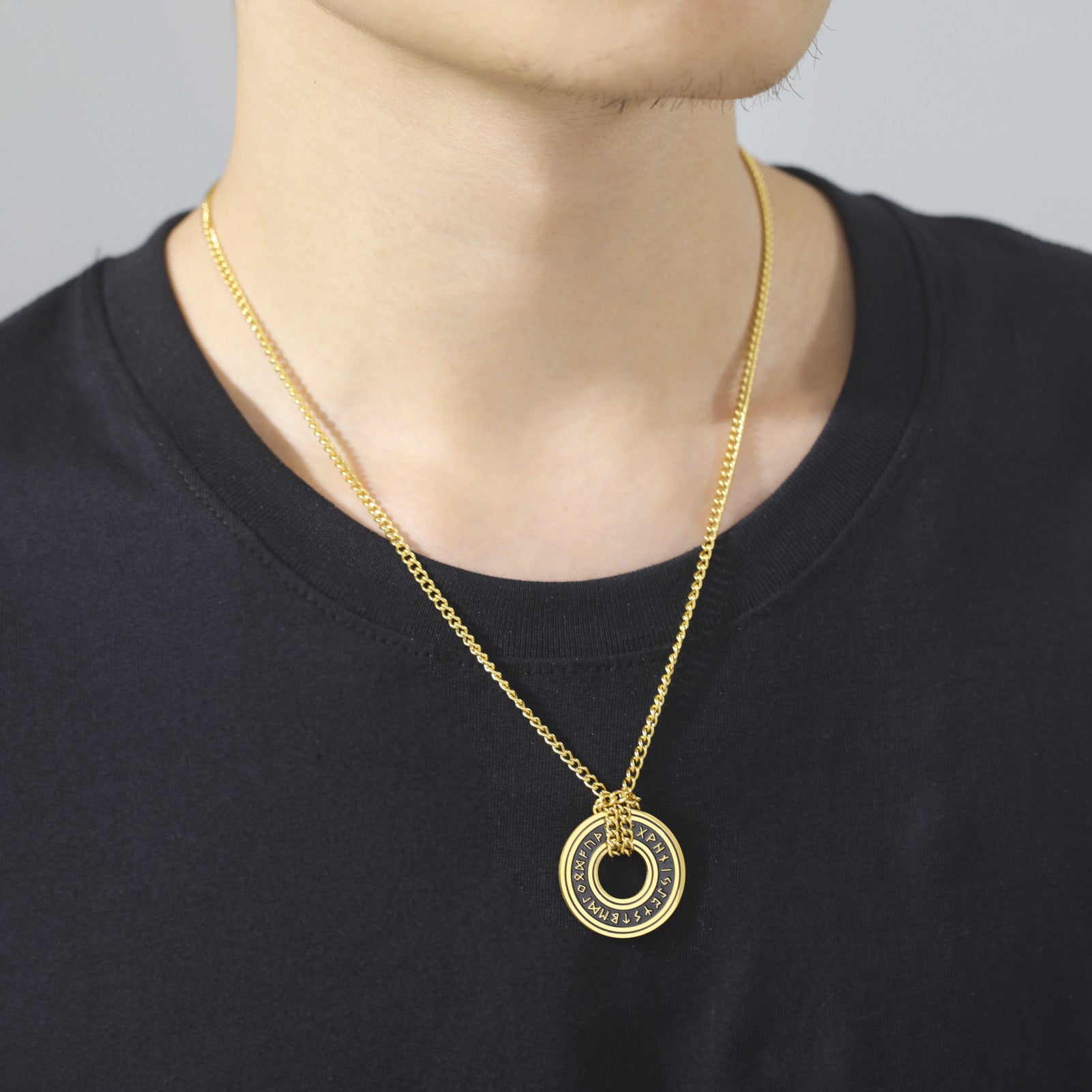 Wholesale Vintage Viking Circle Pendant Stainless Steel Men's Necklace