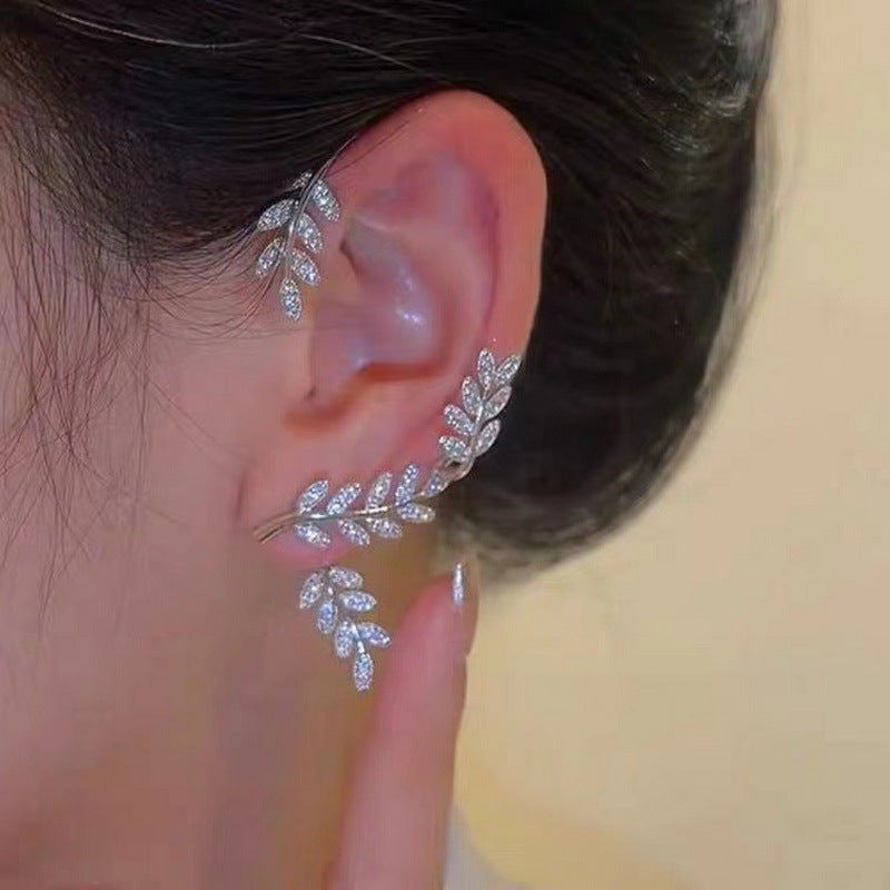 Wholesale Single Ear Leaf Diamond Alloy Ear Cuff