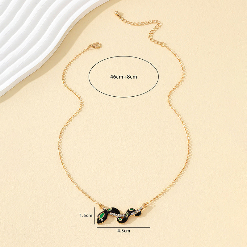 Wholesale Alloy Snake Totem Enamel Necklace