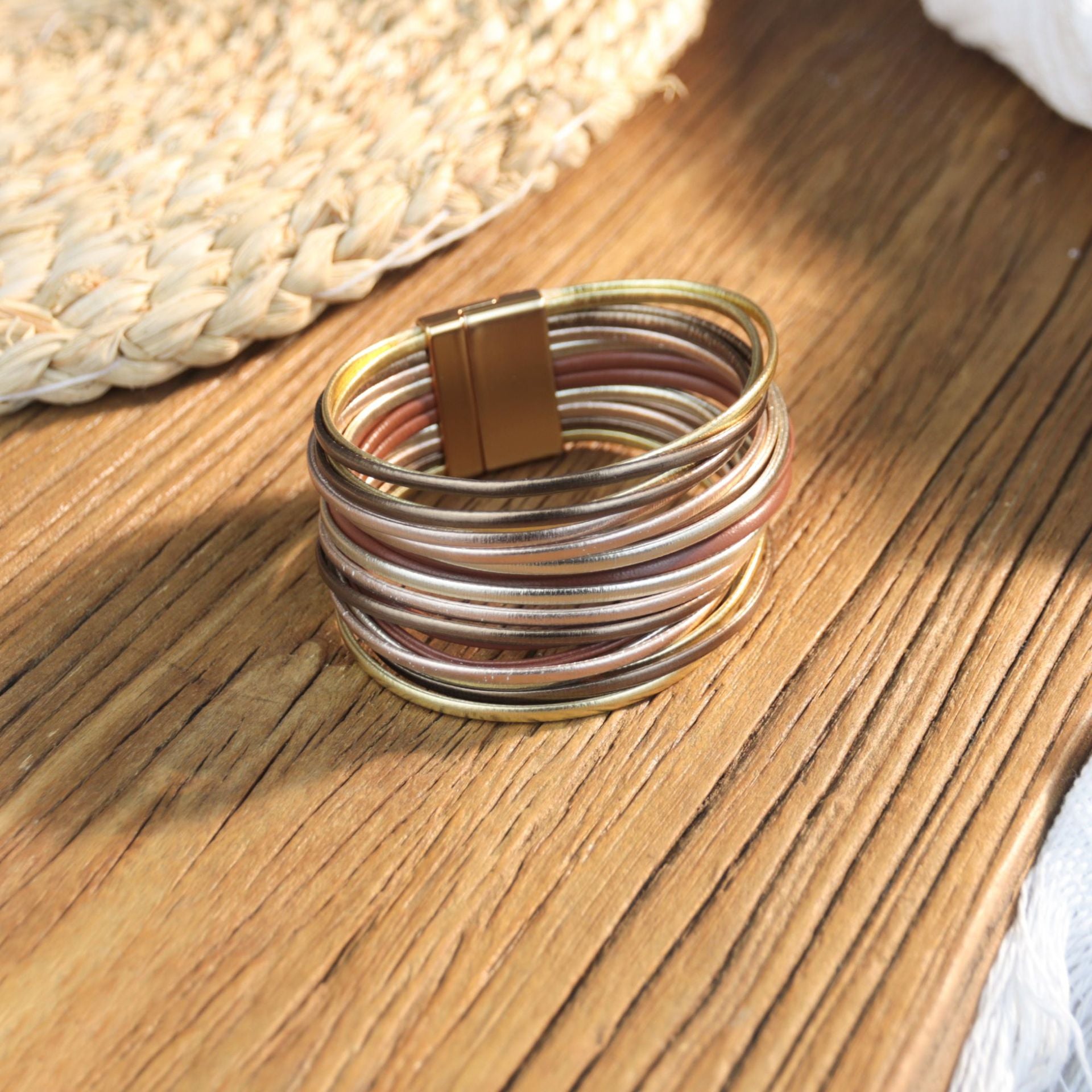 Wholesale Multi-layered gradient color-blocking magnetic clasp Layered Bracelet Set