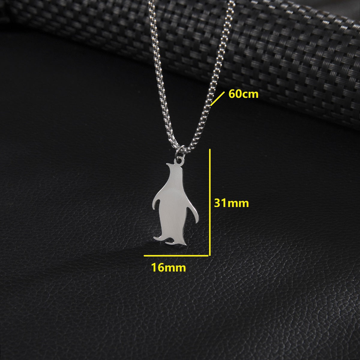 Wholesale  supply stainless steel hip-hop necklace men and women all-match eagle bird pendant clavicle chain