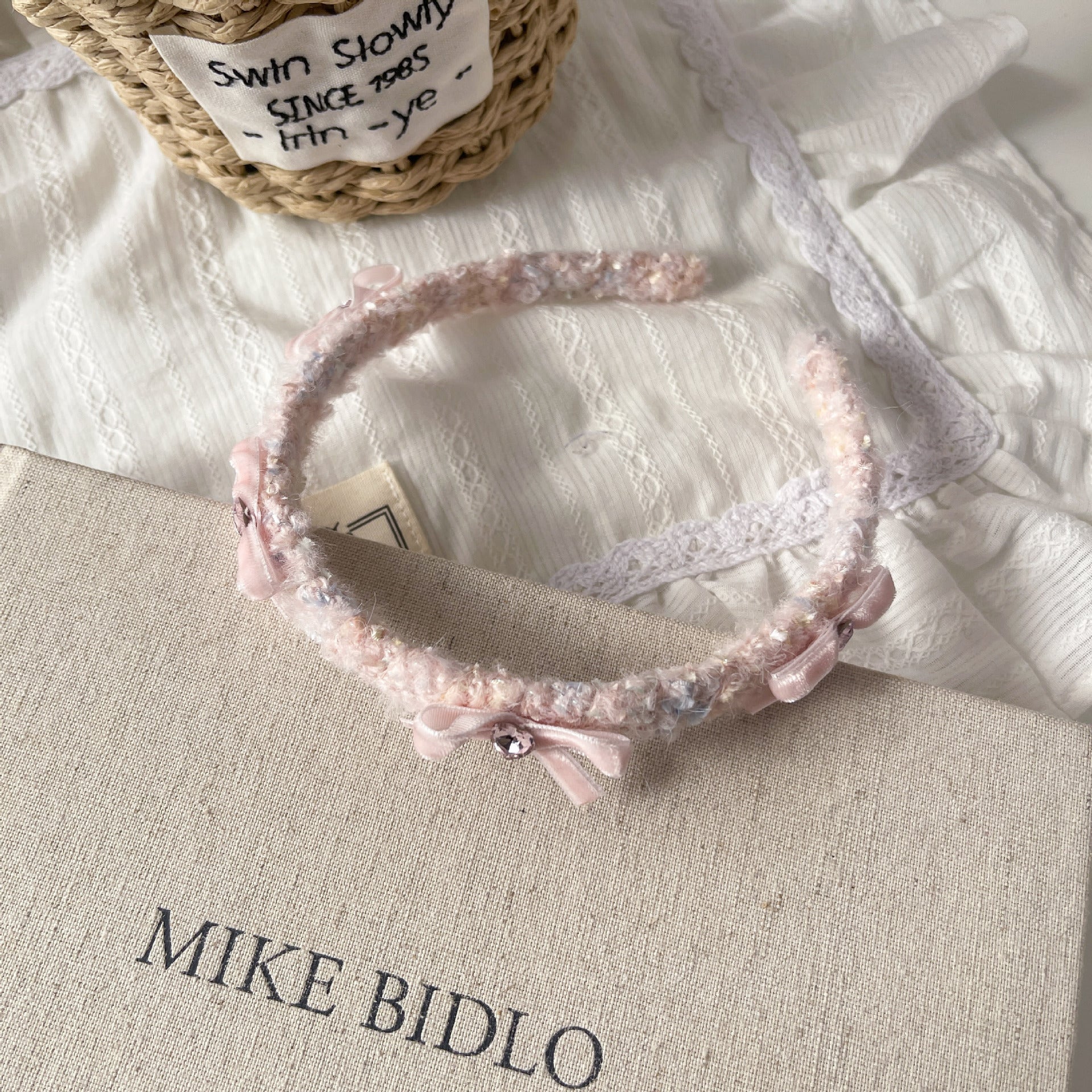 Wholesale Dreamy plush bow sweet atmosphere velvet bow tie headband