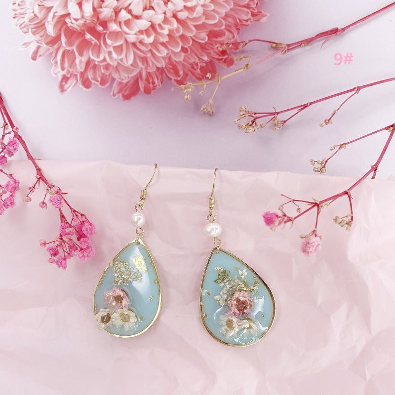Wholesale Geometric Natural Dried Flowers Gold Leaf Earrings